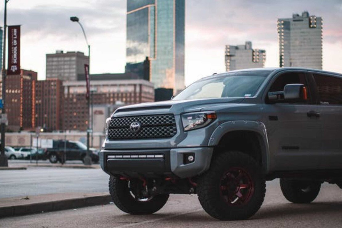 Toyota Tundra (14-21) Grille-Mount LED Light Bar Kit | HR SWGPCK14